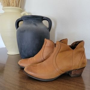 Ariat Women's Leather Booties